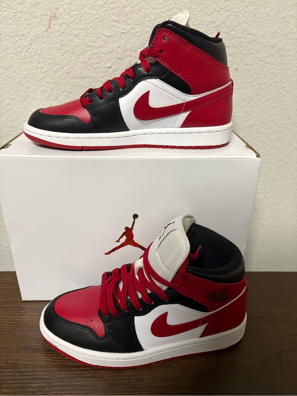 Women Air Jordan 1 mid - Red/Black/White  Basketball Shoes
